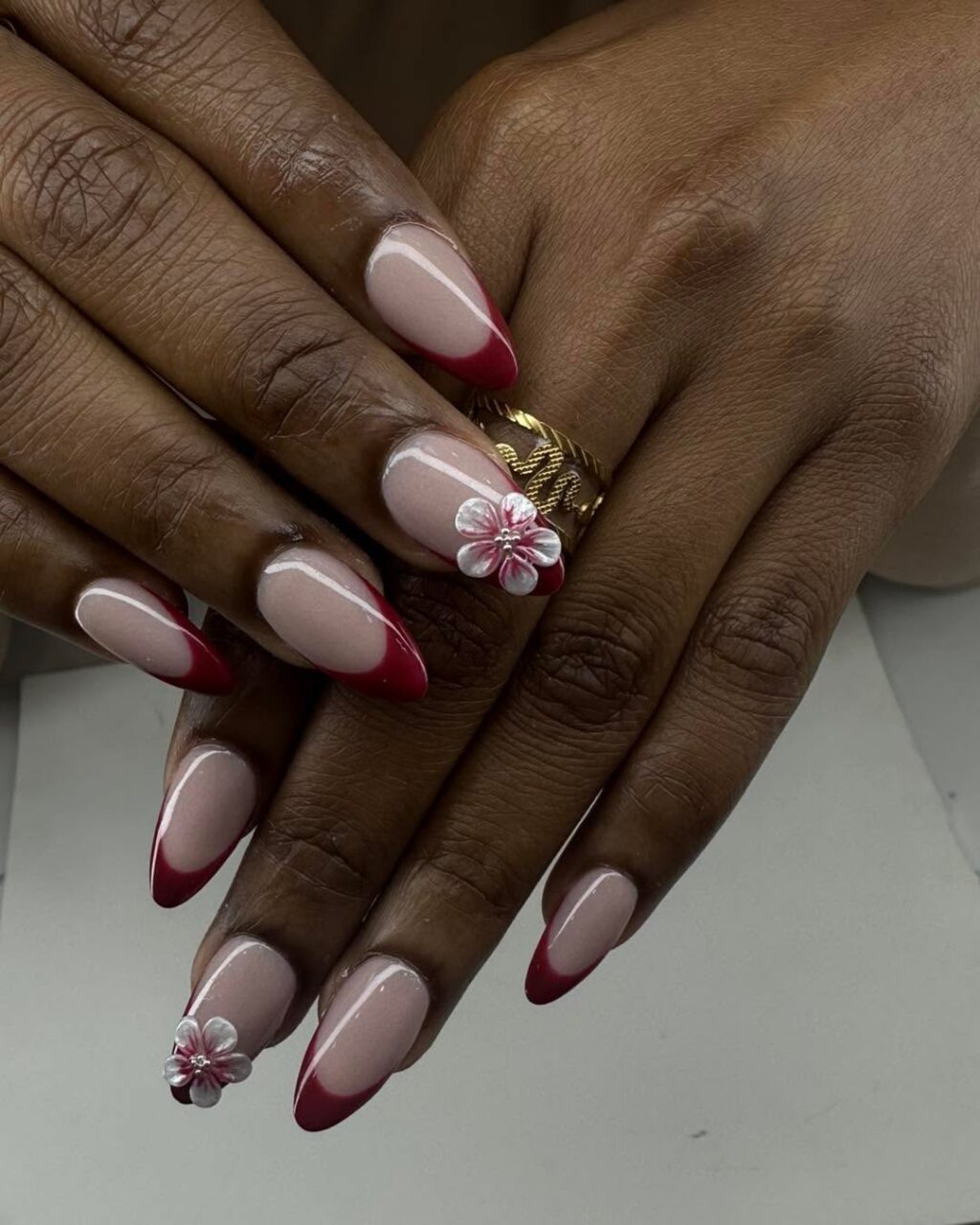 Instagram post from onglesciel. This post is in position 0.