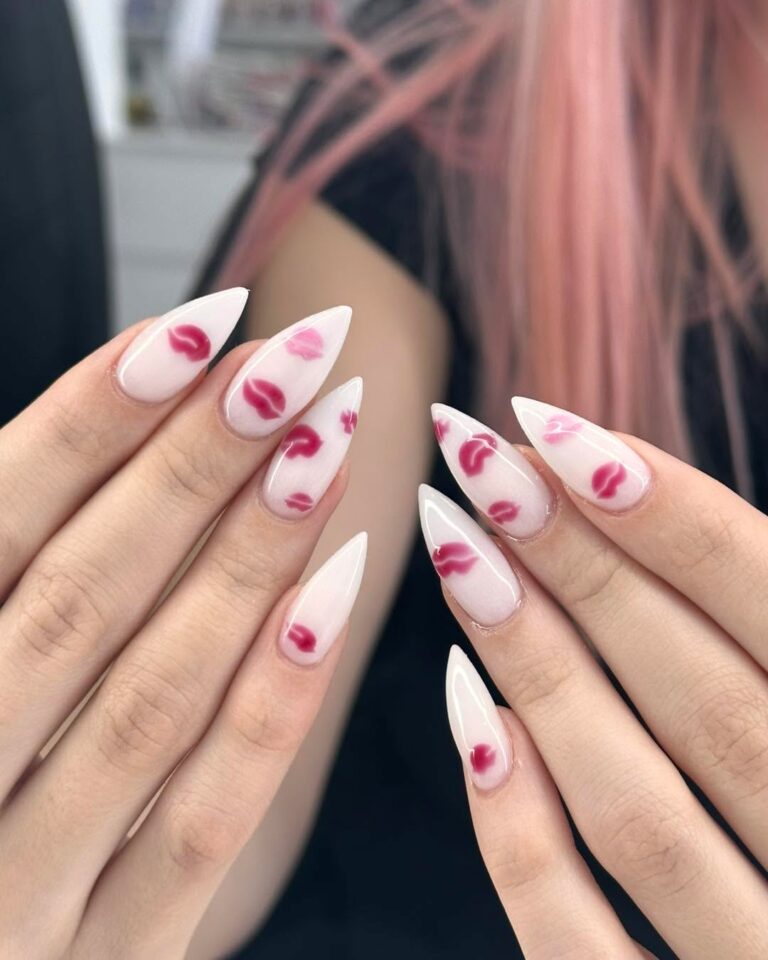 Instagram post from onglesciel. This post is in position 2.