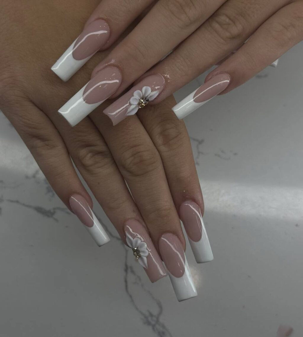 Instagram post from onglesciel. This post is in position 1.