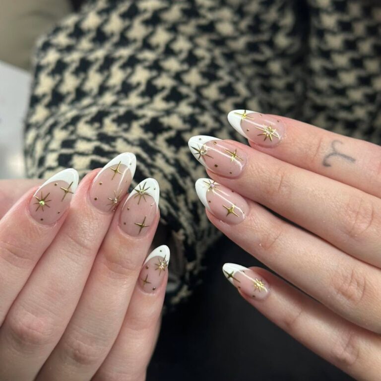 Instagram post from onglesciel. This post is in position 7.